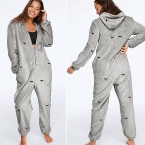 Victoria’s Secret PINK Teddy Bear Gray Onesie M/L